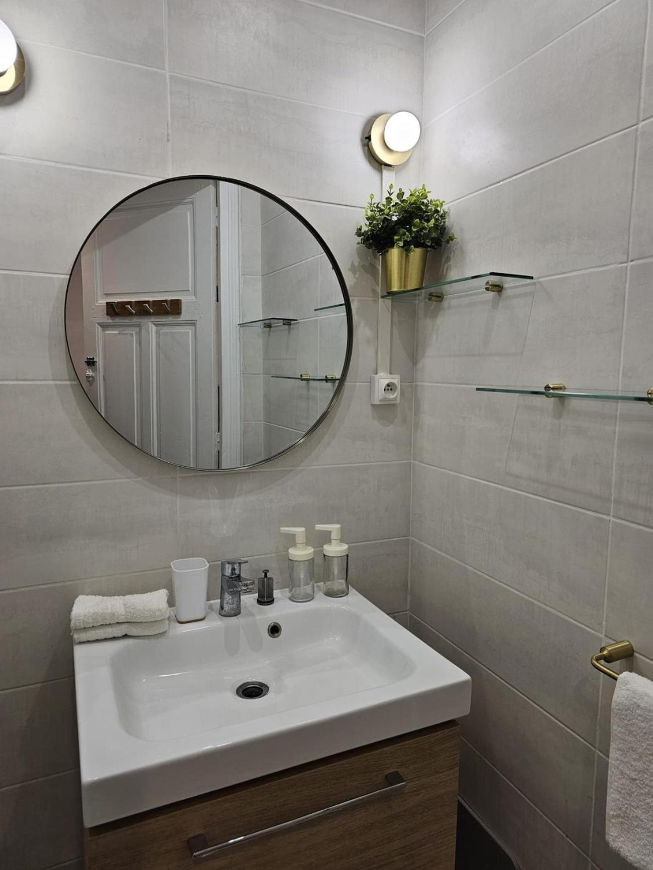 Beautiful 1 Bedroom Flat In Paris 17Th エクステリア 写真